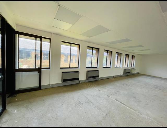 214M² OFFICE TO LET IN VORNA VALLEY